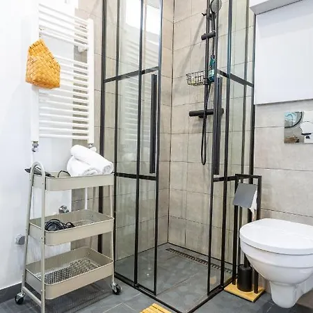 Sun X Mountains - Black Church Apartment Brașov