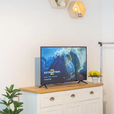 Sun X Mountains - Black Church Apartment *