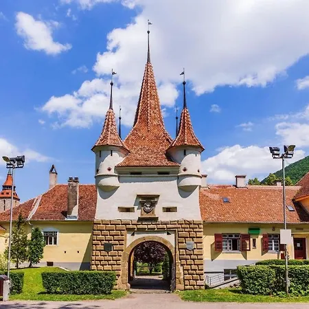 Sun X Mountains - Black Church Апартаменты *